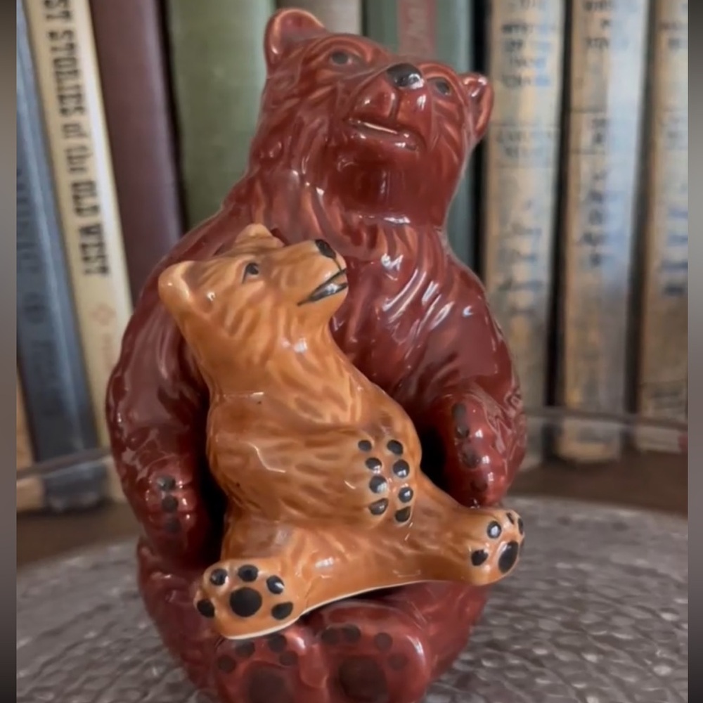 Charming Brown Bear and Cub Salt & Pepper Shaker Set Ceramic